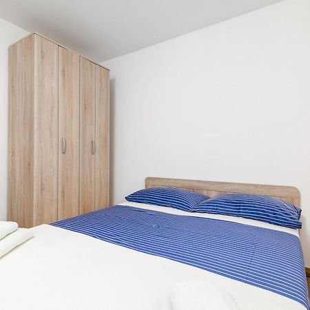 Apartments With A Parking Space Premantura, Medulin - 2228 Phòng bức ảnh