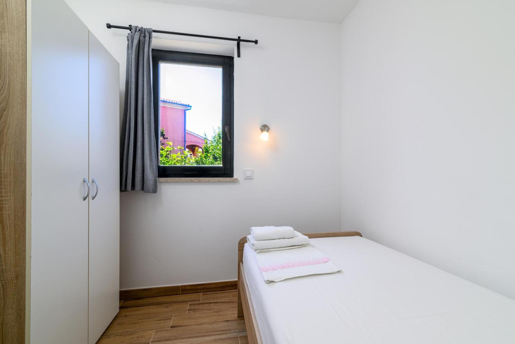 Apartments With A Parking Space Premantura, Medulin - 2228 Phòng bức ảnh